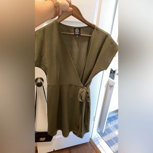 Wrap dress petite size